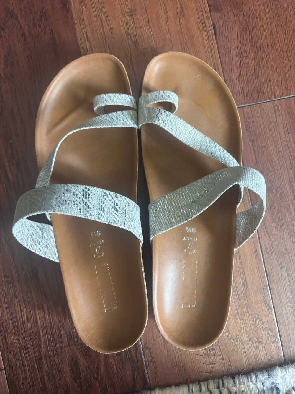 Women's Size 9.5 Metallic Light Gray Strappy Slide Sandals Made In Italy